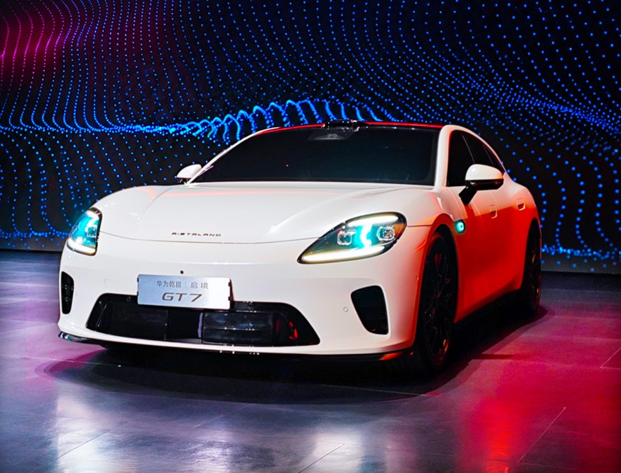 فتح باب الطلب على سيارة GT7 الكهربائية بمدى 900 كلم.. ثمرة تعاون هواوي وGAC
